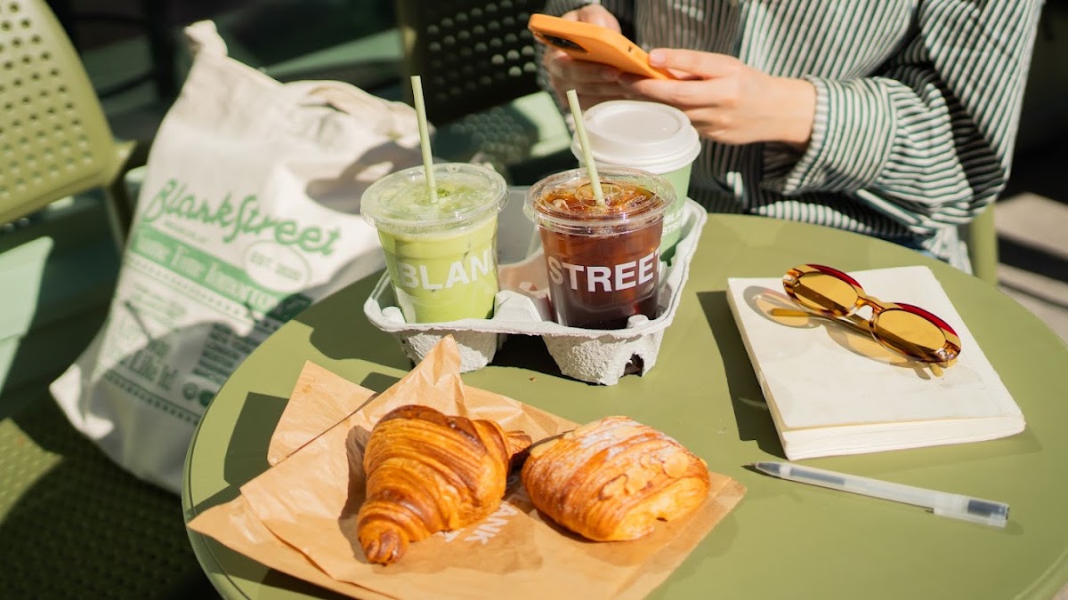 Blank Street Coffee — Cafe